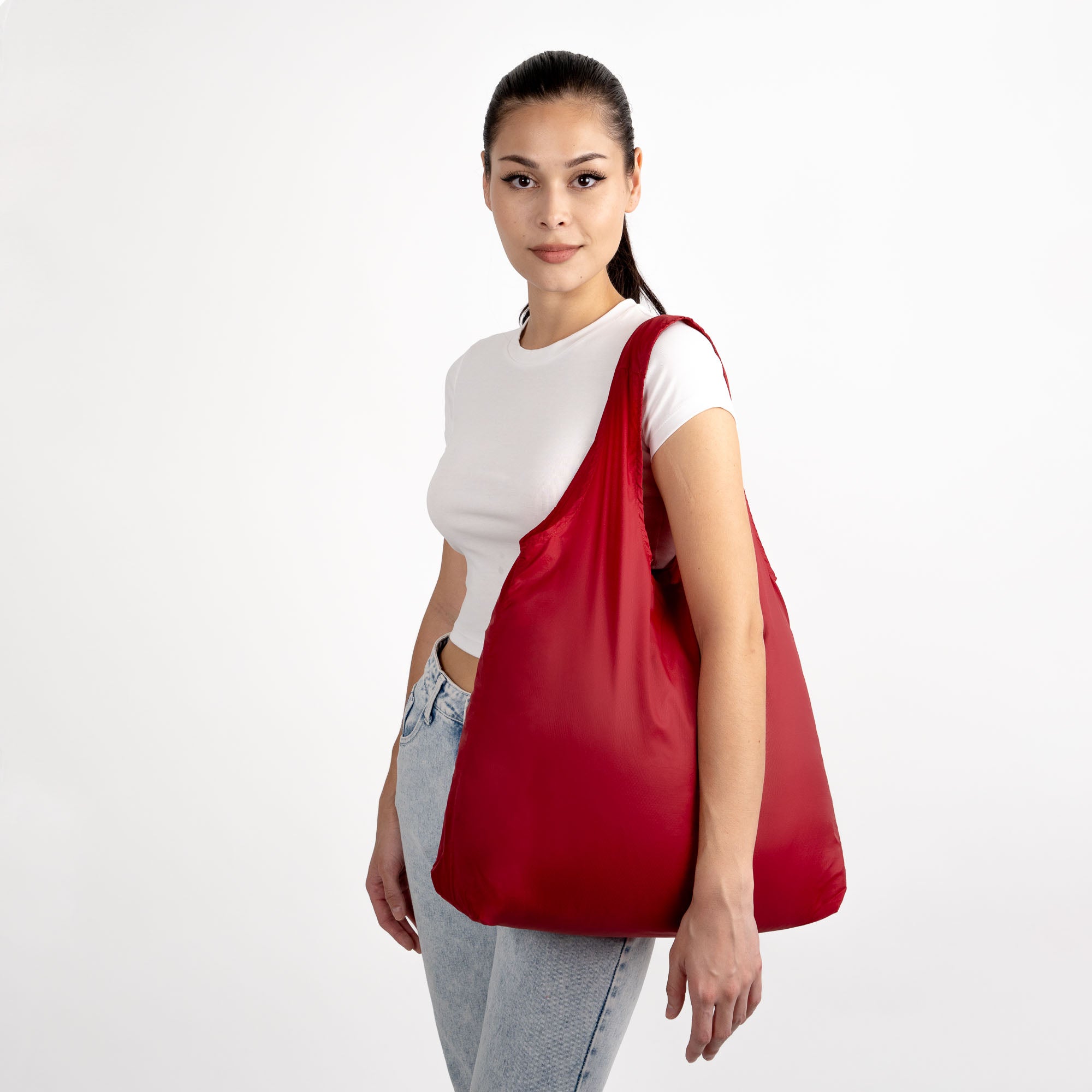 Girl with red standard nanobag